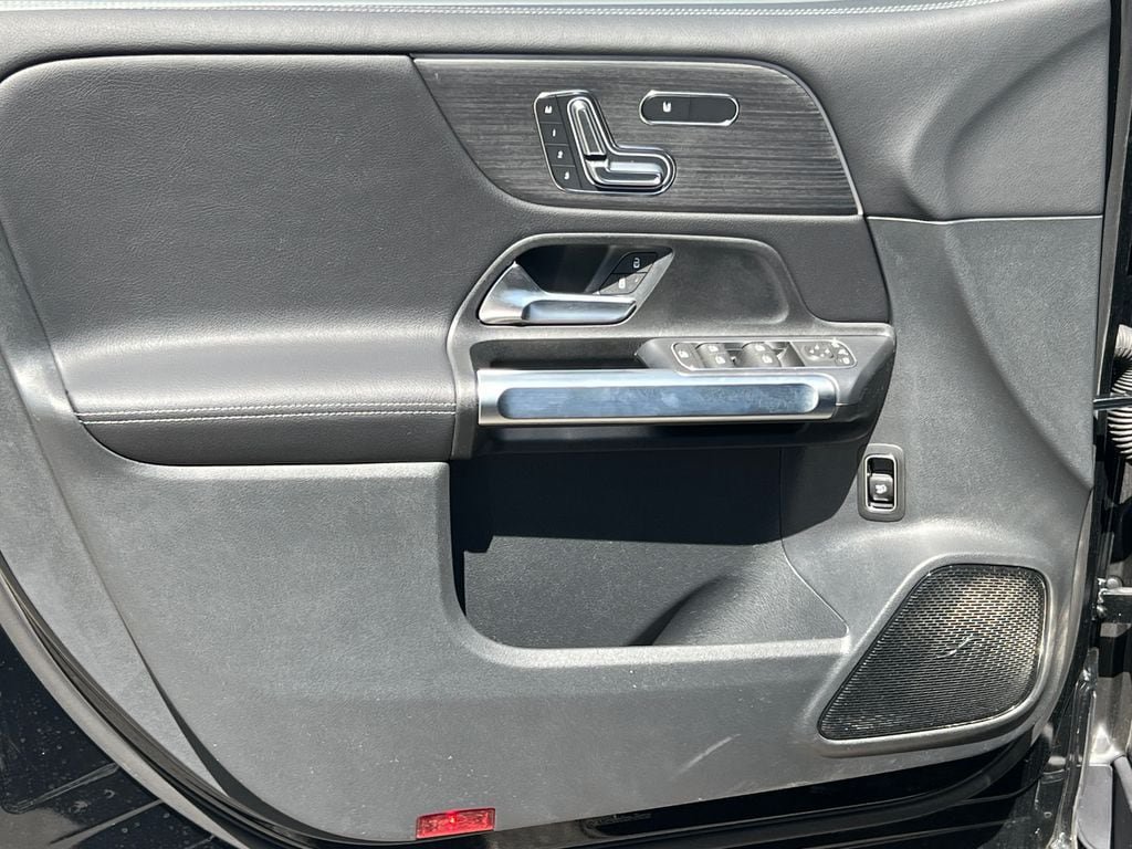 New 2026 Mercedes-Benz GLB 250 4MATIC image 15