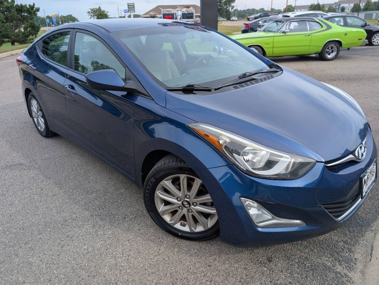 Used 2015 Hyundai Elantra SE w/ Option Group 02 FWD image 3