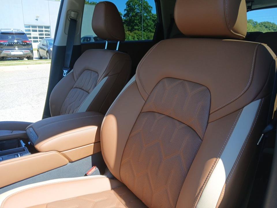 New 2026 Nissan Pathfinder Platinum FWD image 30