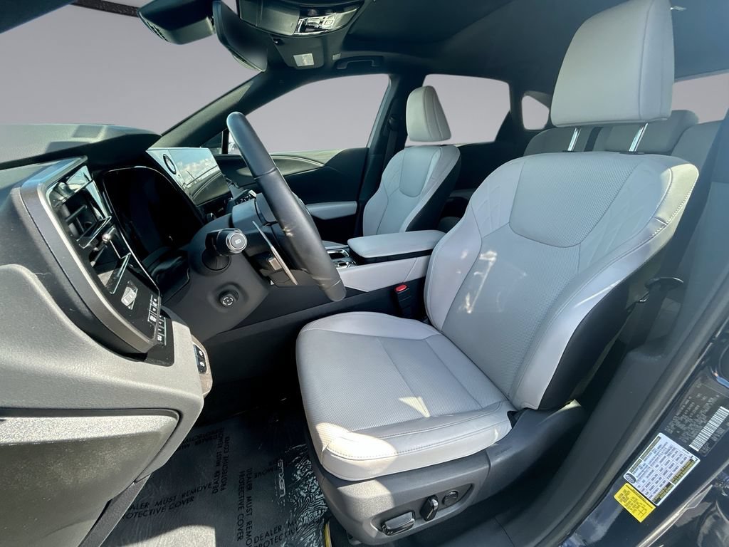 Used 2024 Lexus RX 350 Premium w/ Accessory Package (Z1) FWD image 28