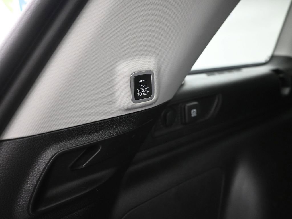 Used 2022 Jeep Grand Cherokee Limited 4xe image 10