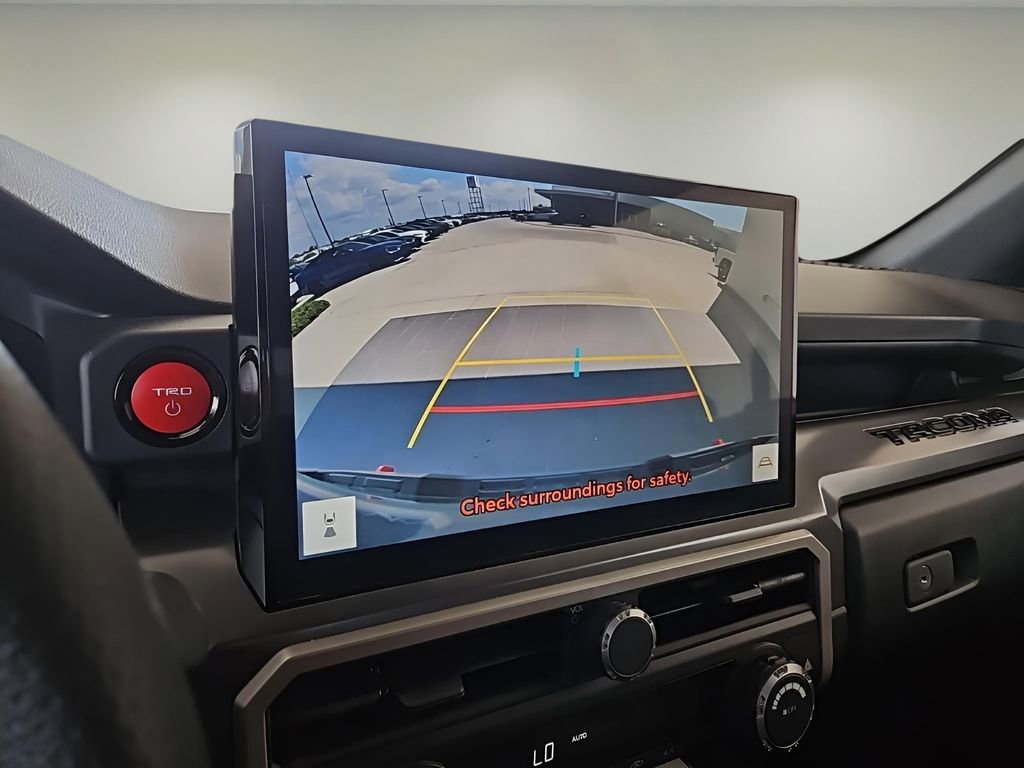 Used 2025 Toyota Tacoma TRD Sport image 35