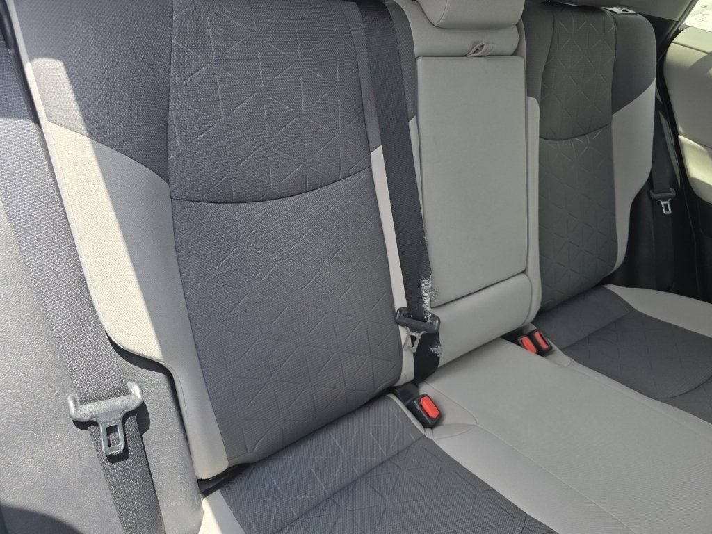 Used 2020 Toyota RAV4 XLE FWD image 22
