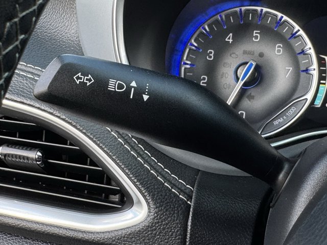 Used 2025 Chrysler Pacifica Limited FWD image 25