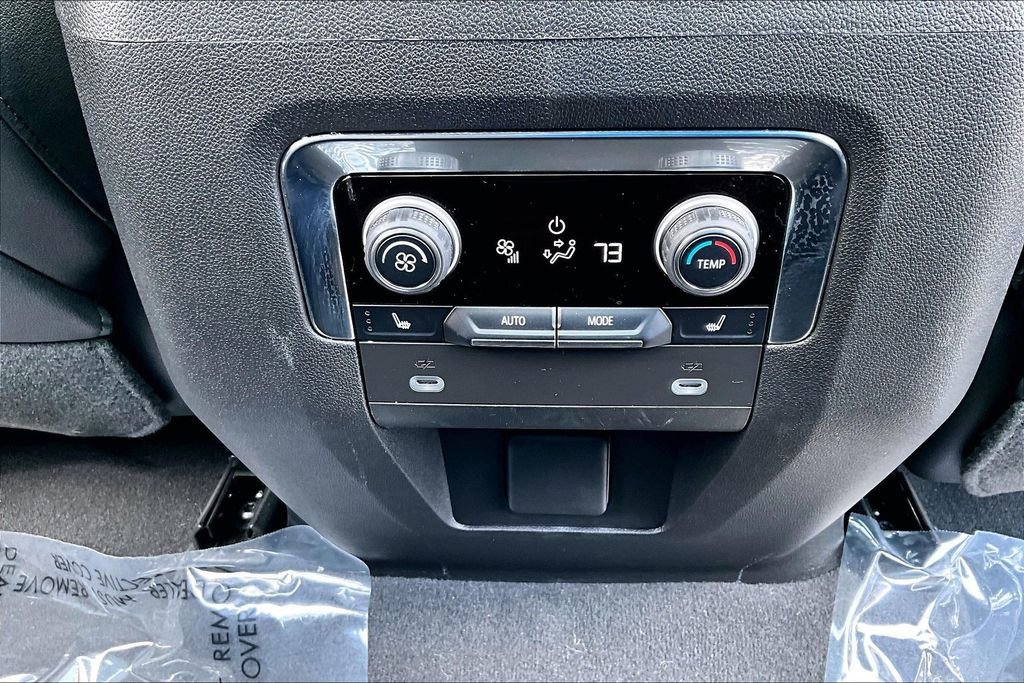 Used 2023 Chevrolet Tahoe Z71 w/ Luxury Package image 36