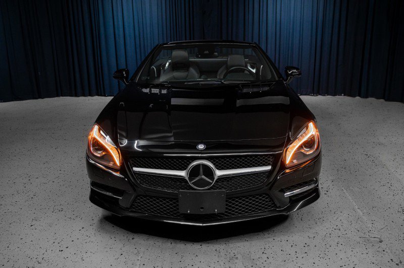 Used 2016 Mercedes-Benz SL 550 image 3