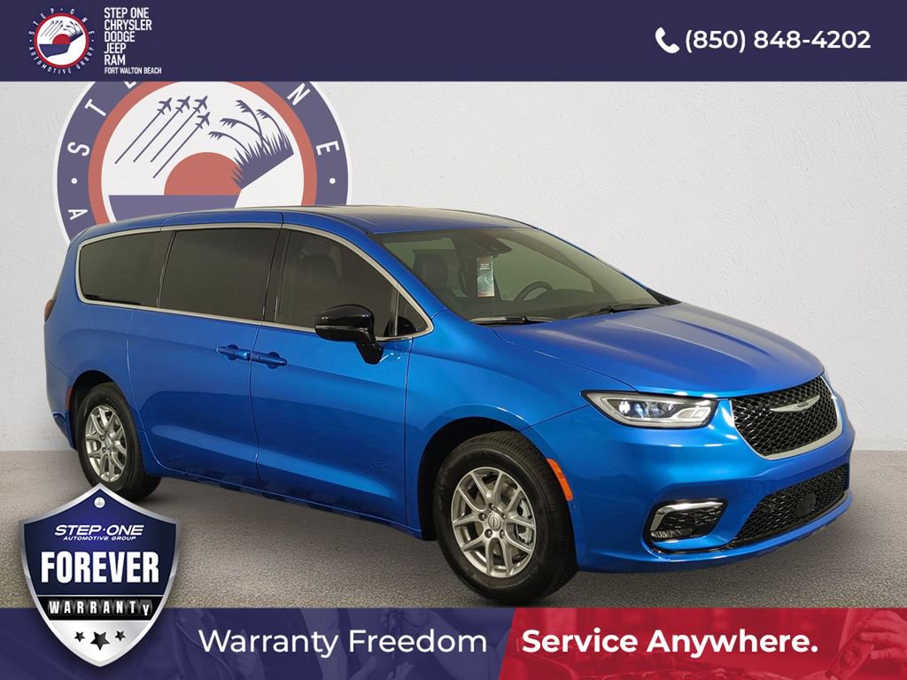 New 2026 Chrysler Pacifica Select