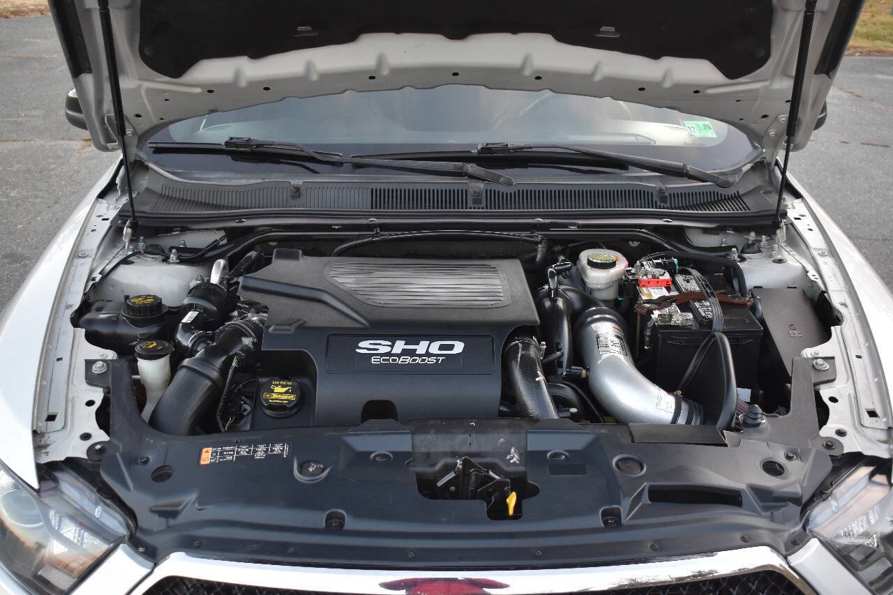 Used 2013 Ford Taurus SHO image 33