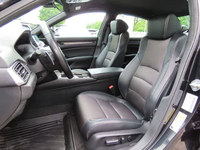 Used 2018 Honda Accord Sport image 12