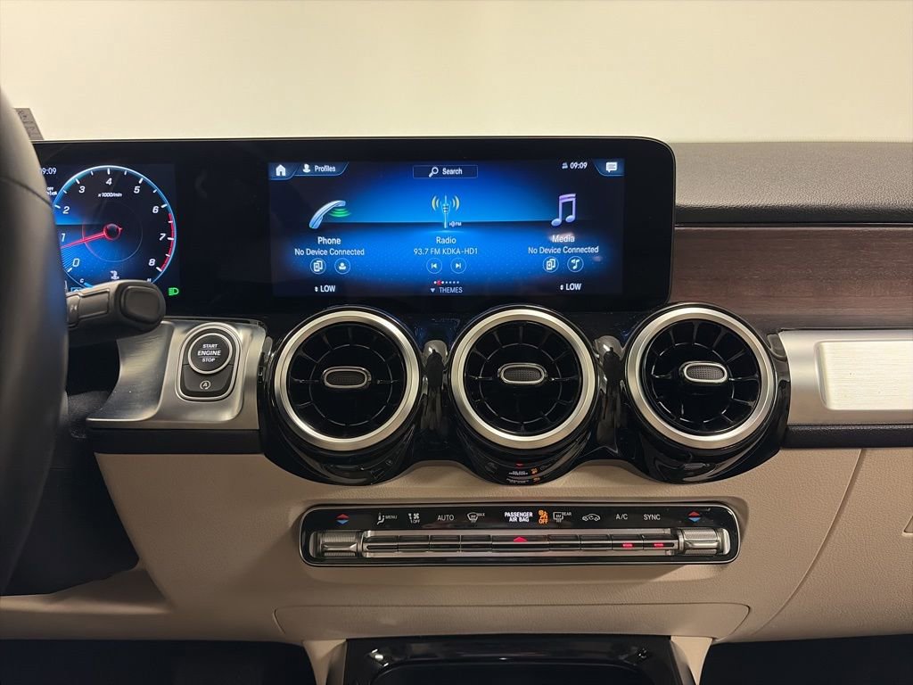Certified 2023 Mercedes-Benz GLB 250 4MATIC image 18