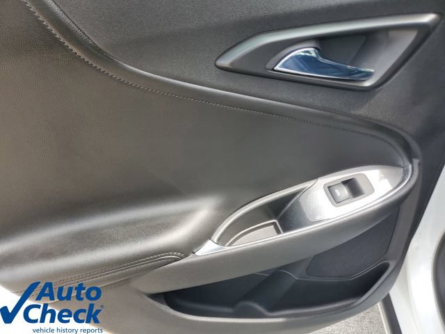 Used 2017 Chevrolet Malibu LT w/ Leather Package FWD image 14