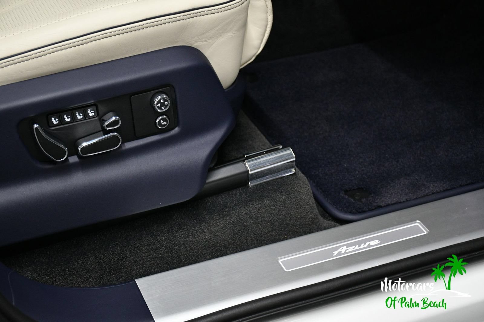 Used 2023 Bentley Bentayga AWD/4WD image 74