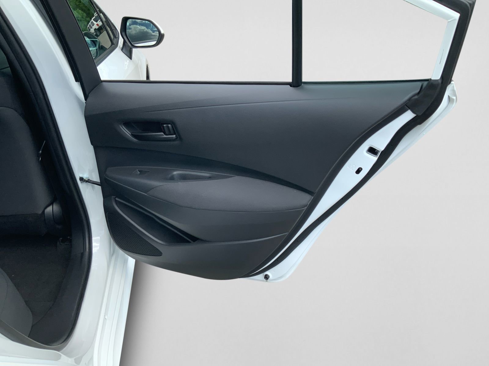 Used 2023 Toyota Corolla LE FWD image 31