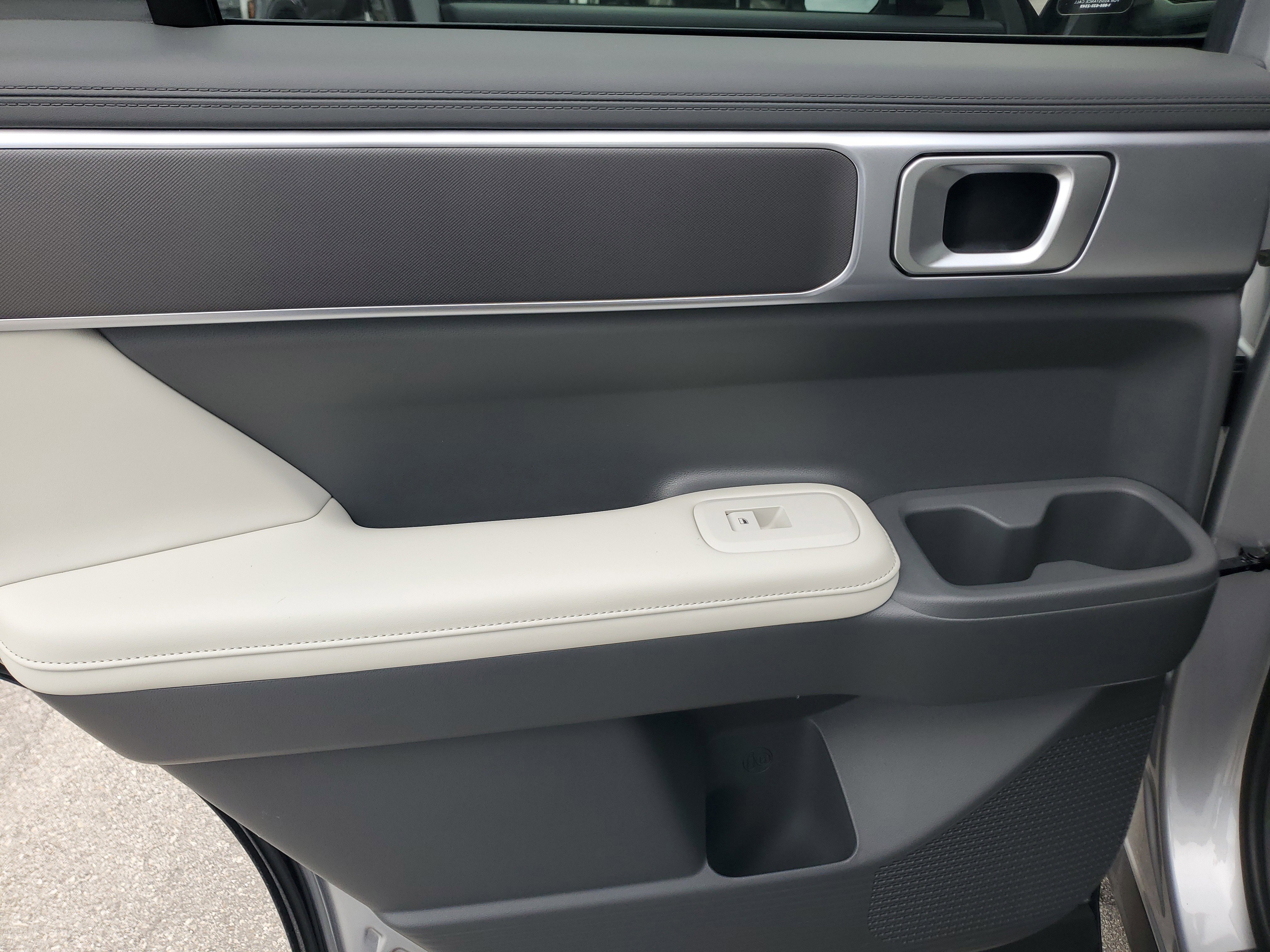 Used 2025 Hyundai Santa Fe SEL image 30