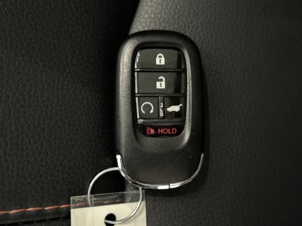 Used 2025 Honda Pilot TrailSport image 27