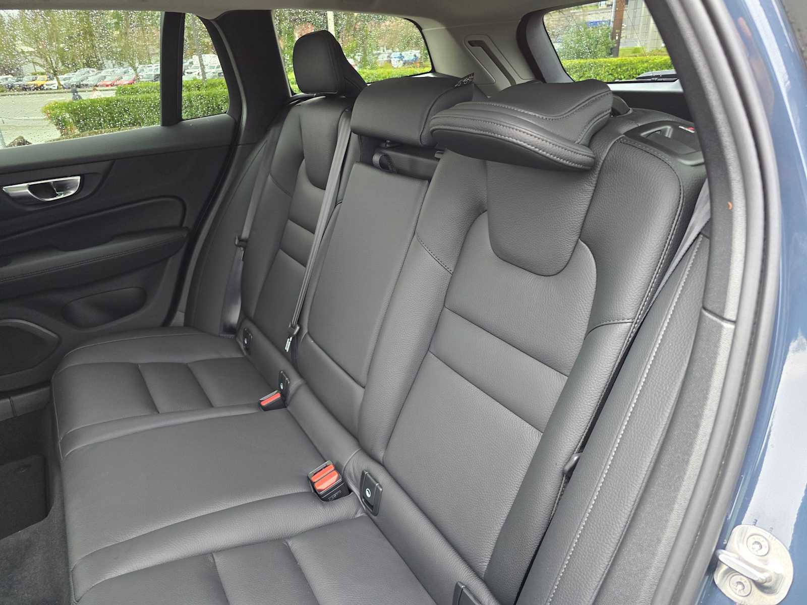 Certified 2025 Volvo V60 B5 Cross Country Plus image 17