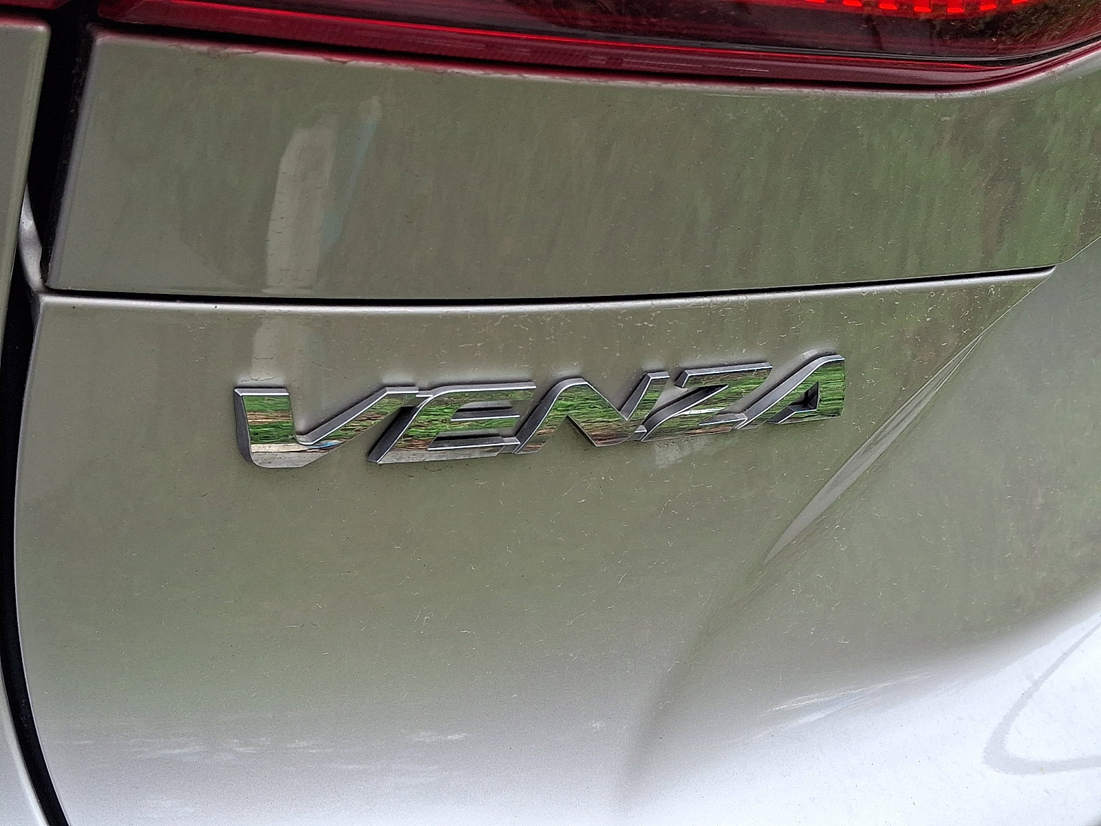 Used 2022 Toyota Venza XLE AWD/4WD image 5