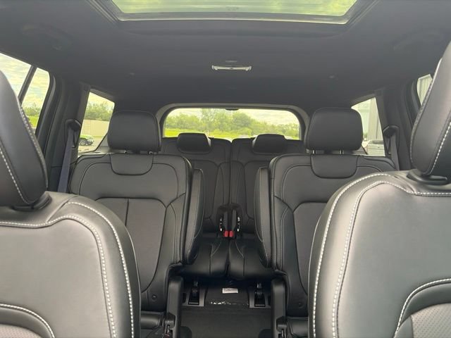 New 2026 Jeep Grand Cherokee L Limited AWD/4WD image 18