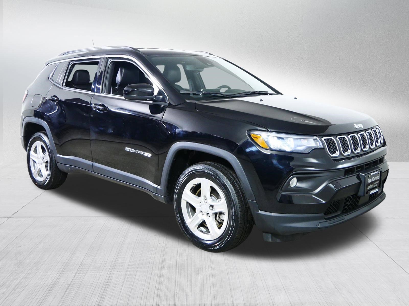 Used 2024 Jeep Compass Latitude image 1