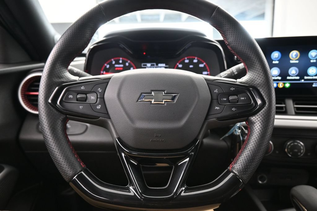 Used 2026 Chevrolet Trax RS FWD image 23