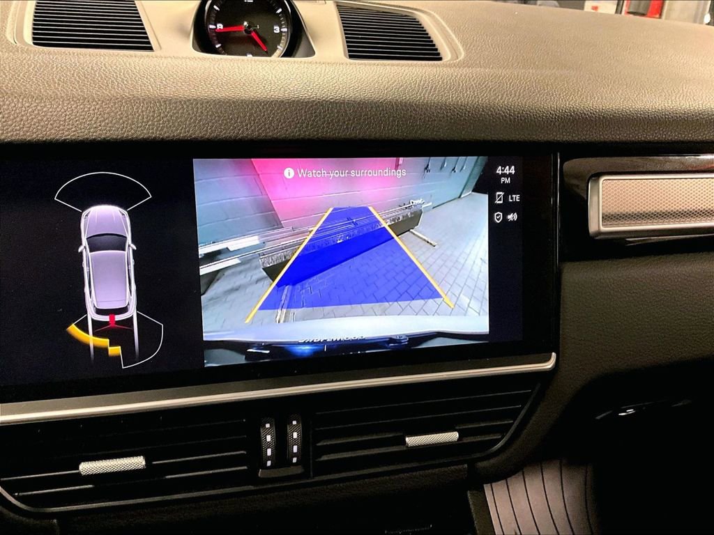 Certified 2023 Porsche Cayenne Platinum Edition image 26