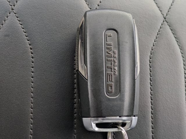 Used 2025 RAM 3500 Limited AWD/4WD image 30