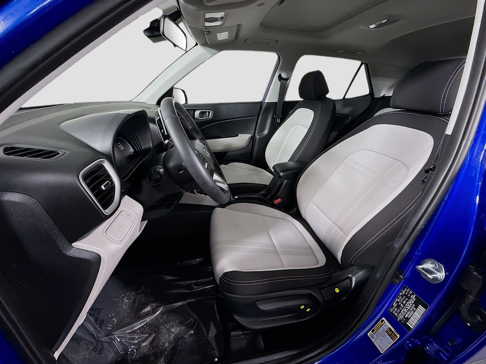 Used 2026 Hyundai Venue SEL image 22