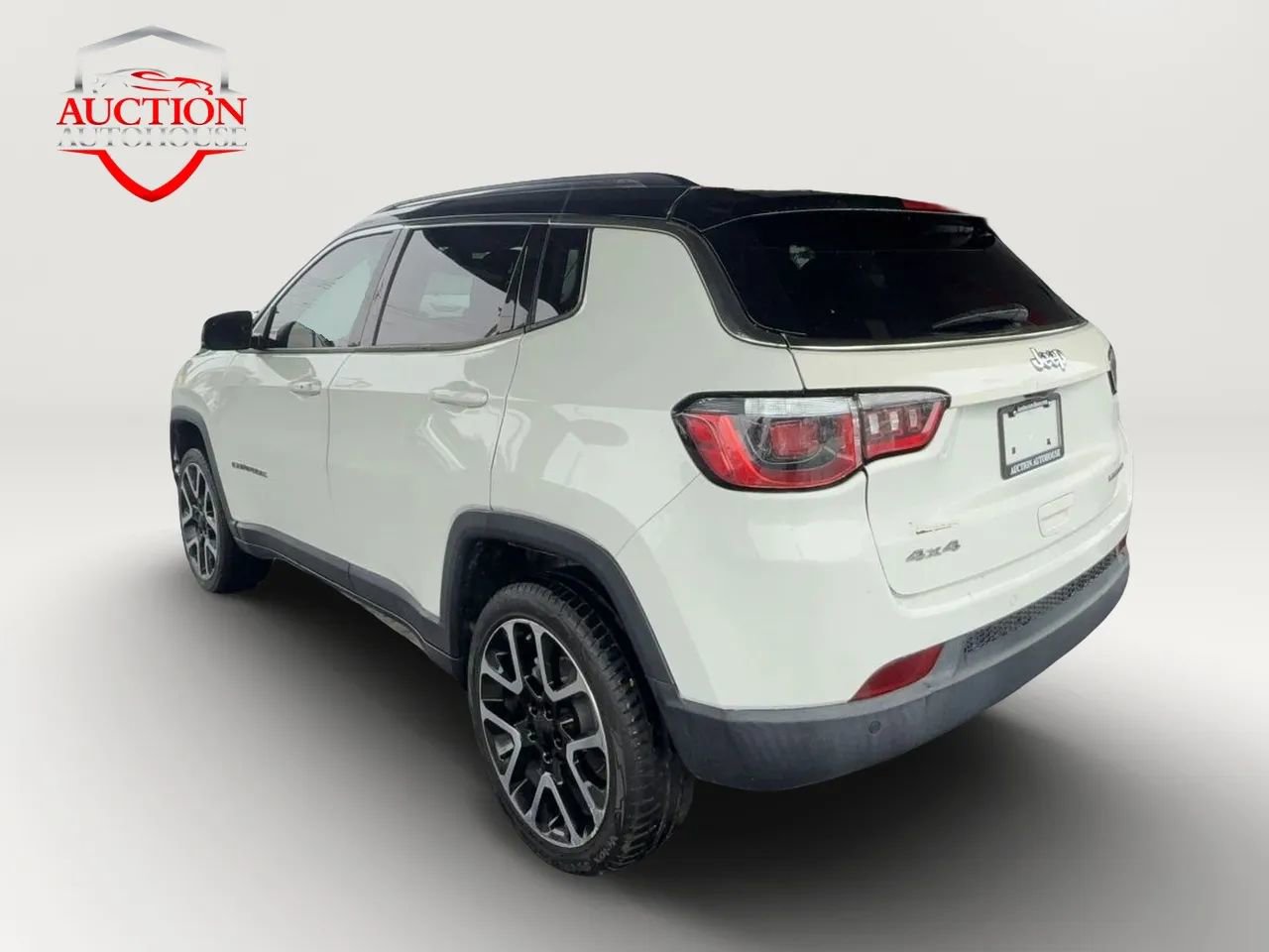 Used 2018 Jeep Compass Limited w/ Navigation Group AWD/4WD image 4