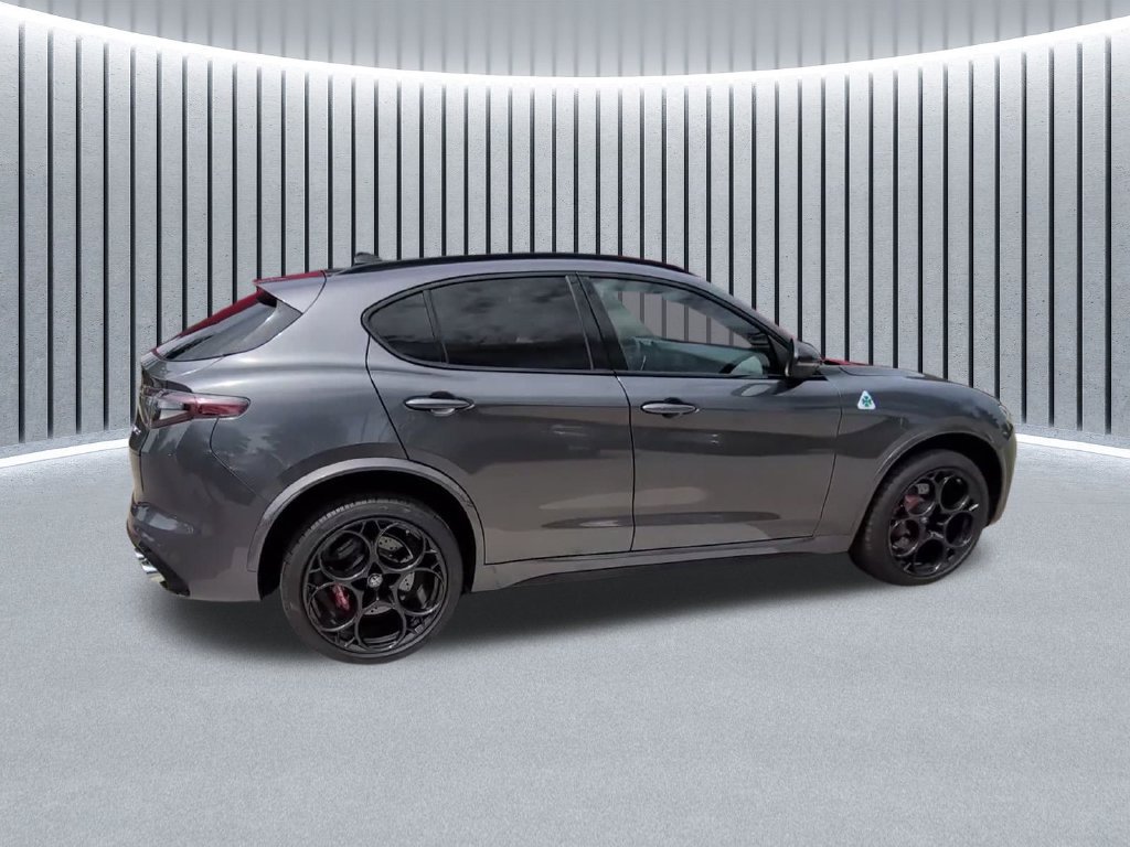 Used 2024 Alfa Romeo Stelvio Quadrifoglio AWD/4WD image 14