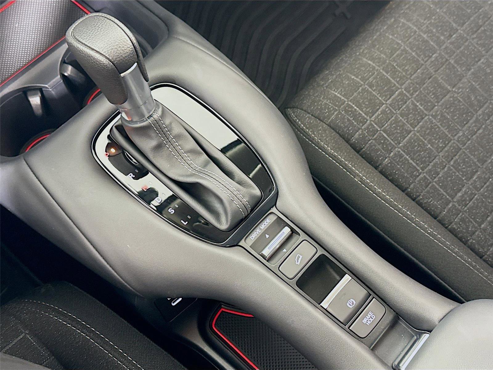 Used 2025 Honda HR-V LX image 10