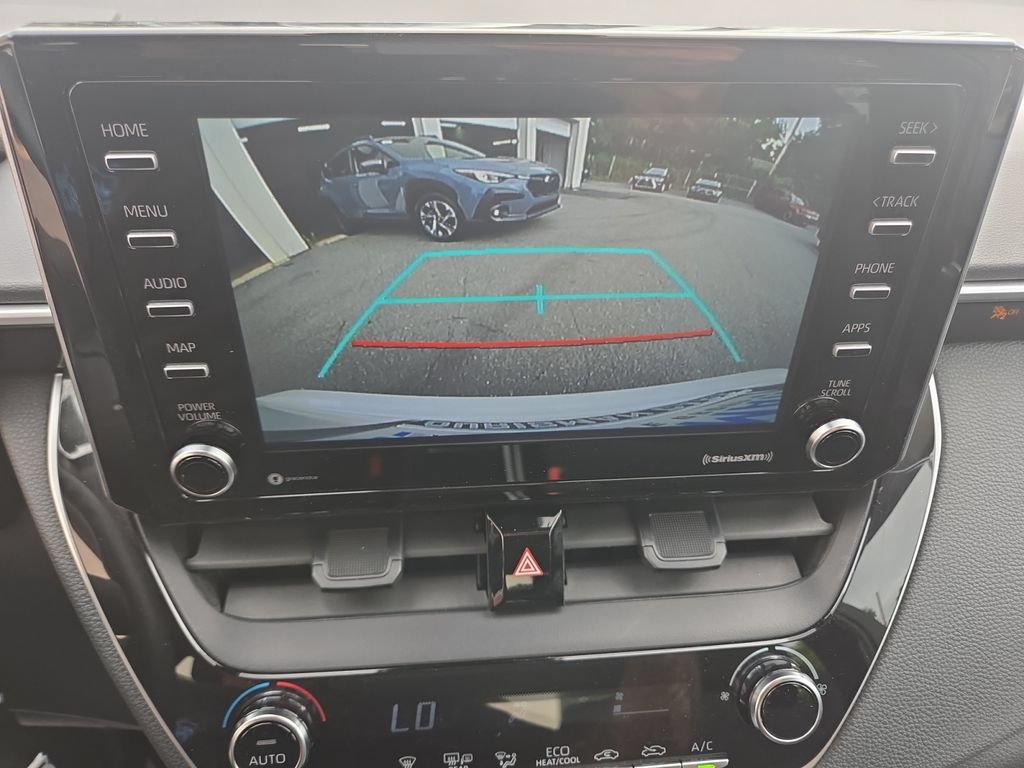 Used 2021 Toyota Corolla LE FWD image 18
