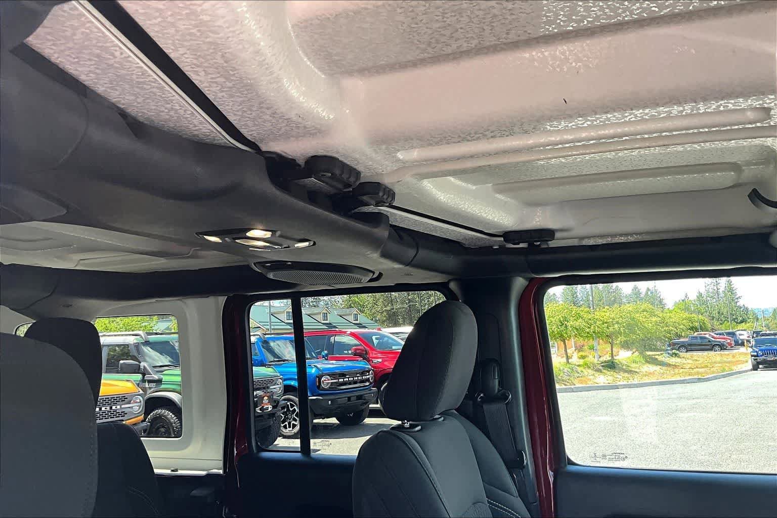 Used 2021 Jeep Wrangler Unlimited Sport AWD/4WD image 30