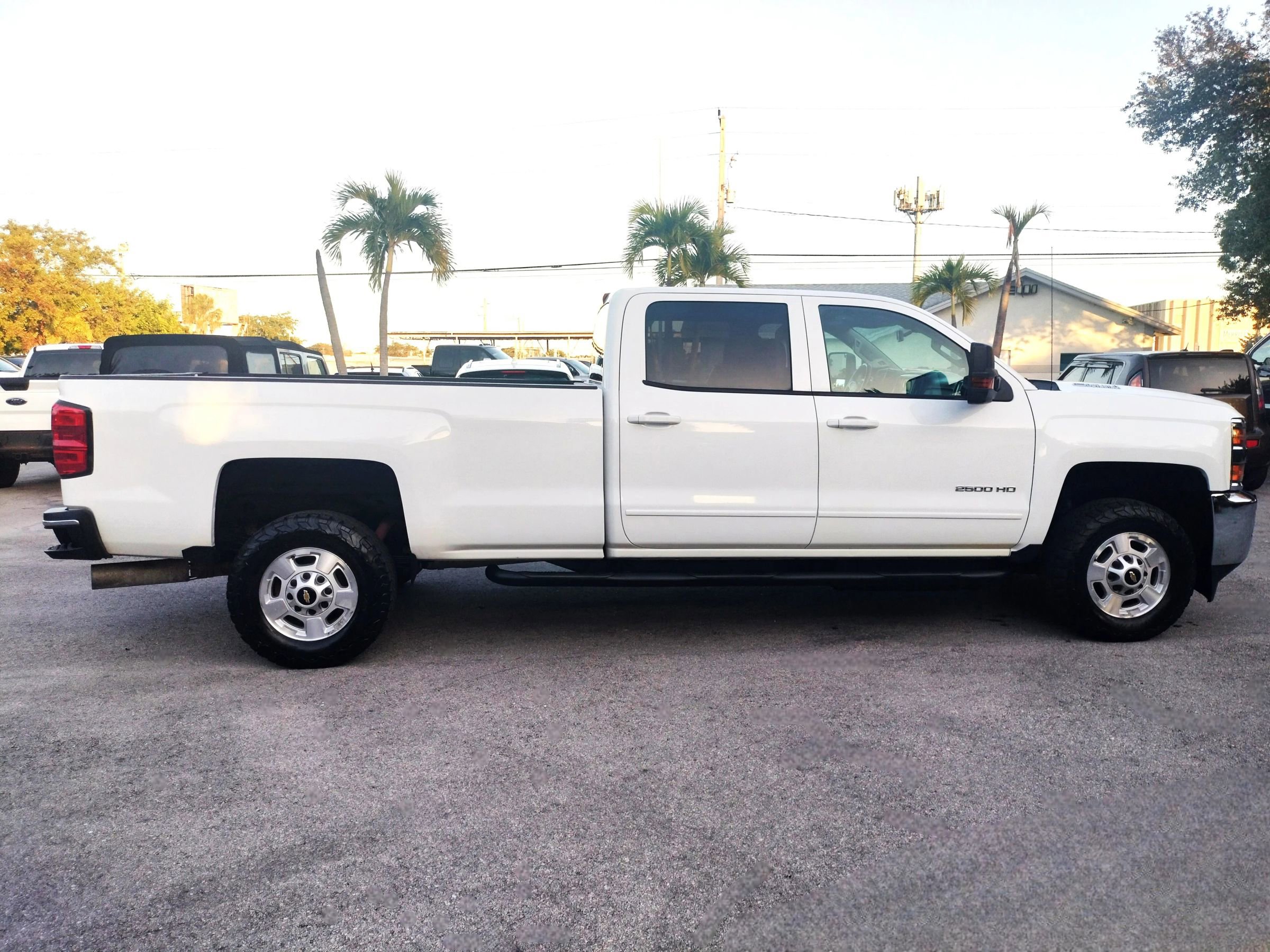 Used 2015 Chevrolet Silverado 2500 LT w/ Z71 Package, Off-Road AWD/4WD image 9
