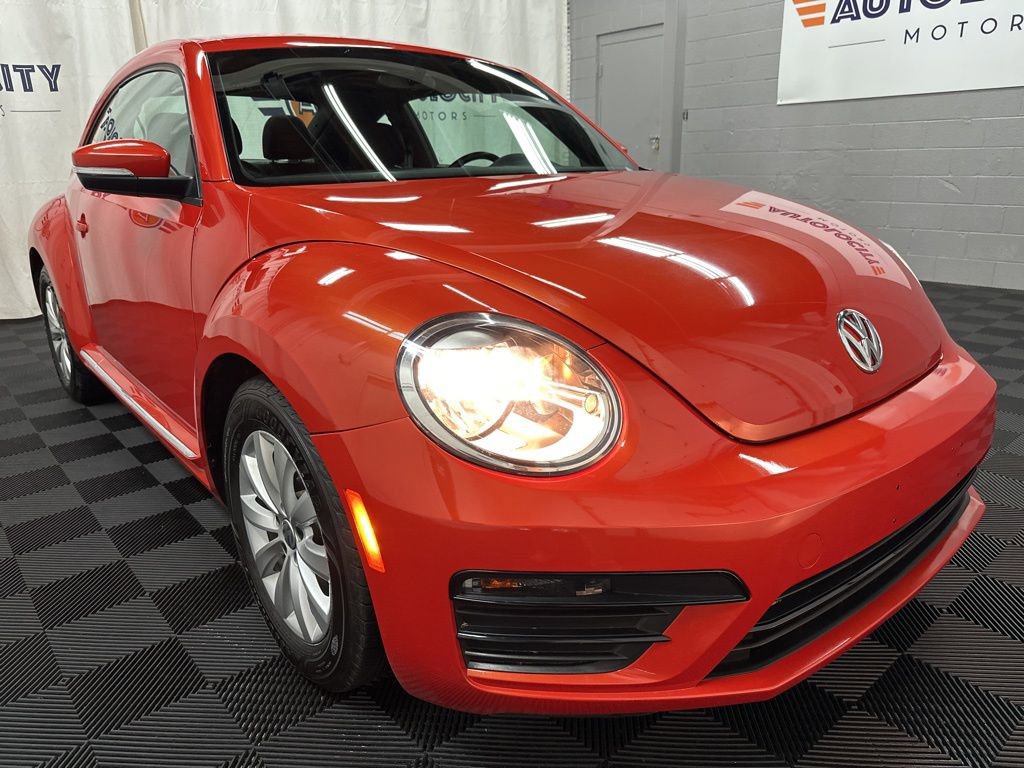 Used 2019 Volkswagen Beetle 2.0T S image 2