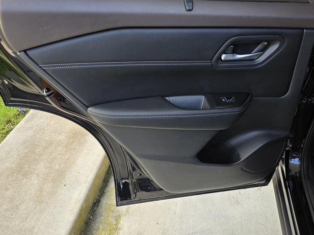 Used 2023 Nissan Rogue SL w/ SL Premium Package FWD image 40