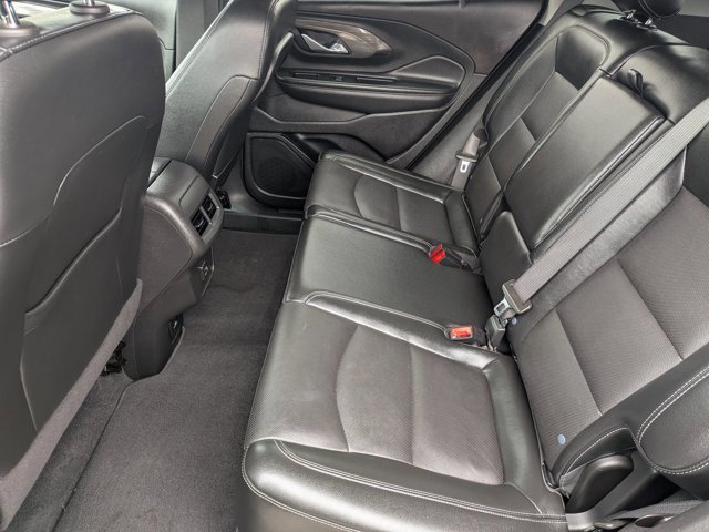Used 2023 GMC Terrain SLT AWD/4WD image 17