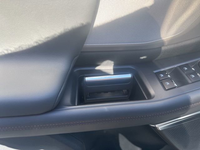 New 2025 Ford Expedition Active image 12