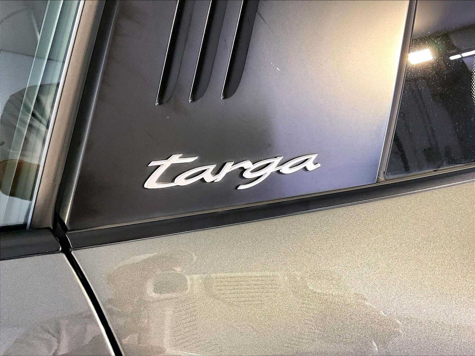 Certified 2021 Porsche 911 Targa 4S AWD/4WD image 19