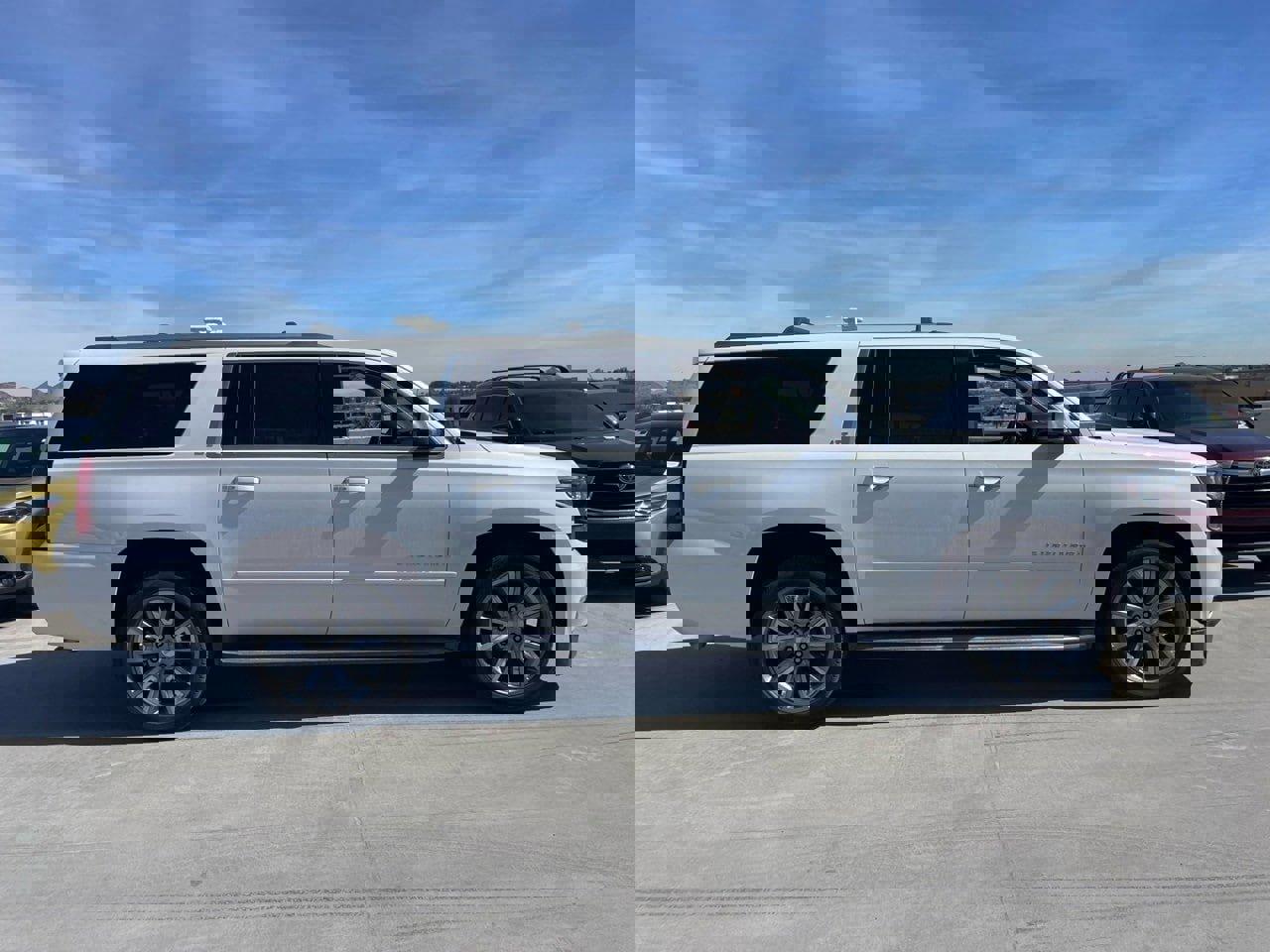 Used 2016 Chevrolet Suburban LTZ image 3