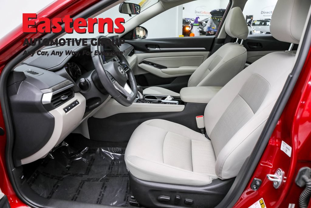Used 2023 Nissan Altima 2.5 SV w/ SV Premium Package FWD image 14
