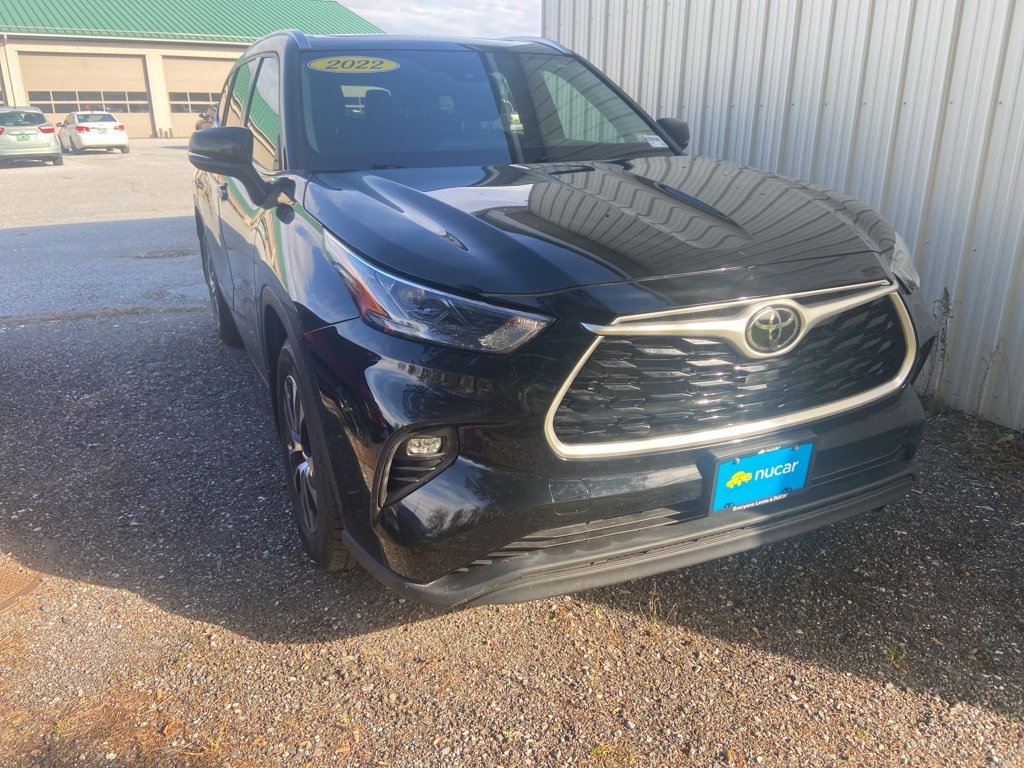Used 2022 Toyota Highlander XLE