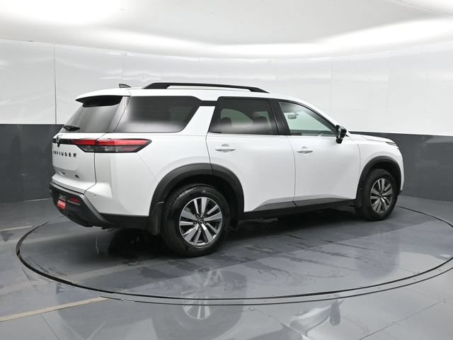 Used 2026 Nissan Pathfinder SL FWD image 3