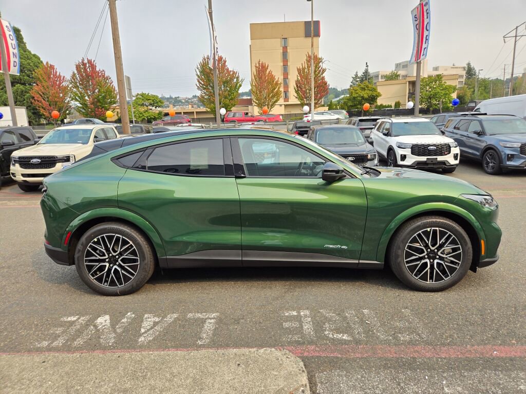 New 2025 Ford Mustang Mach-E Premium image 4