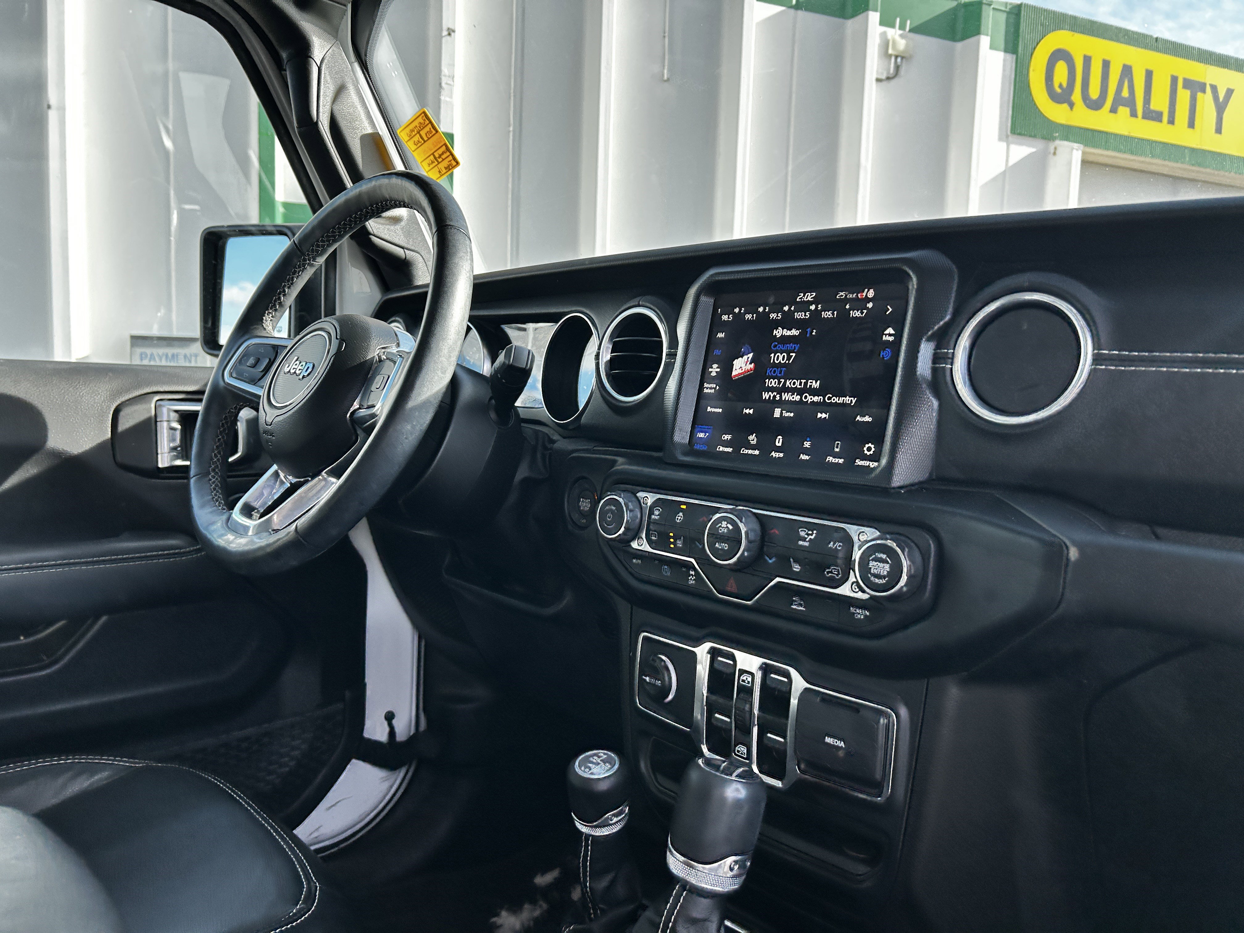 Used 2023 Jeep Wrangler Sahara w/ Cold Weather Group image 15