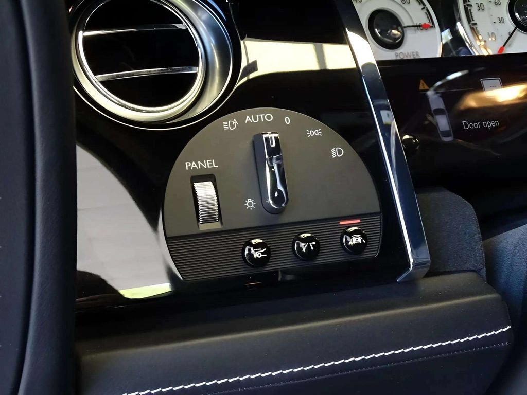 Certified 2017 Rolls-Royce Wraith RWD image 5