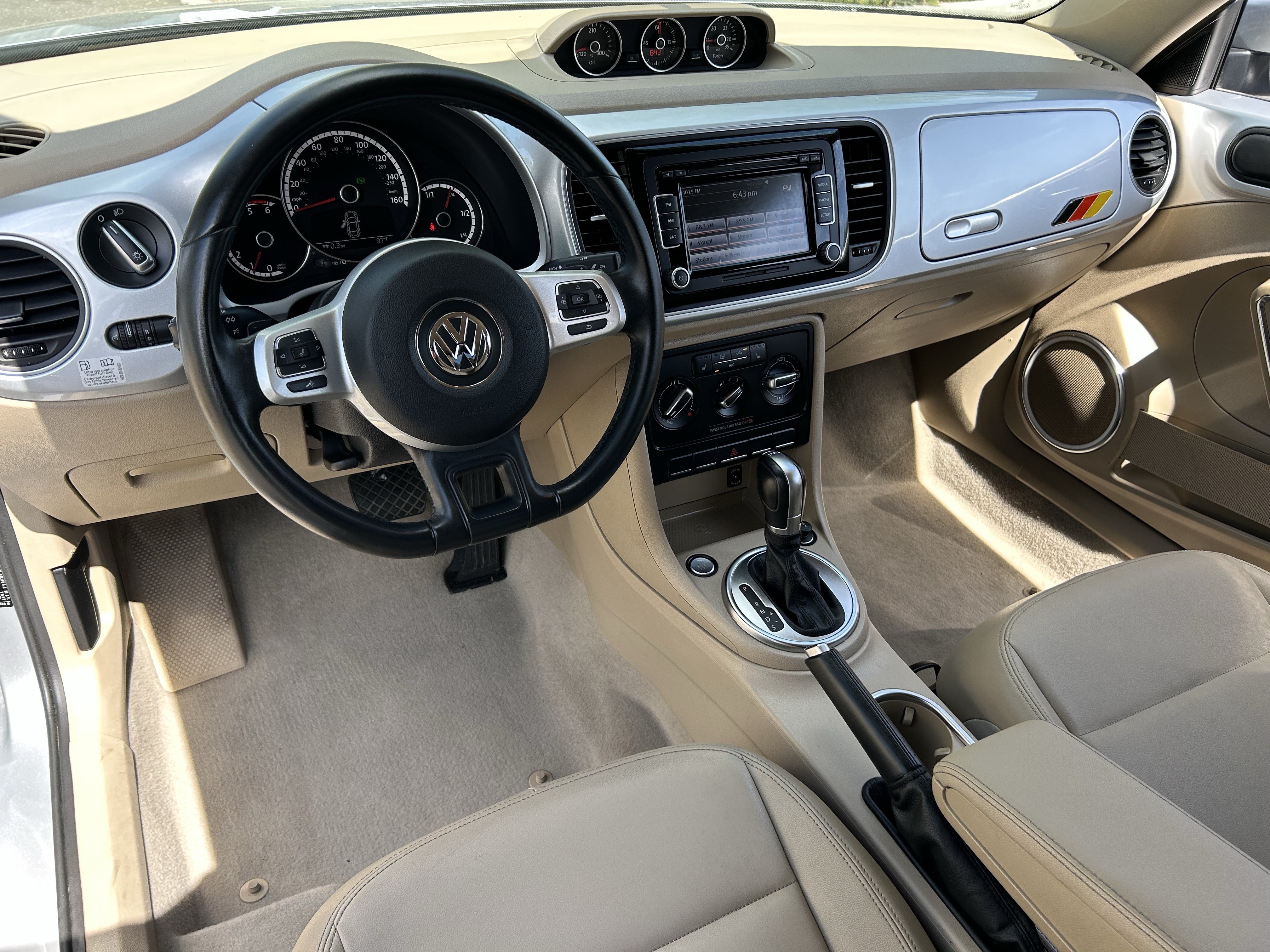 Used 2014 Volkswagen Beetle TDI FWD image 14