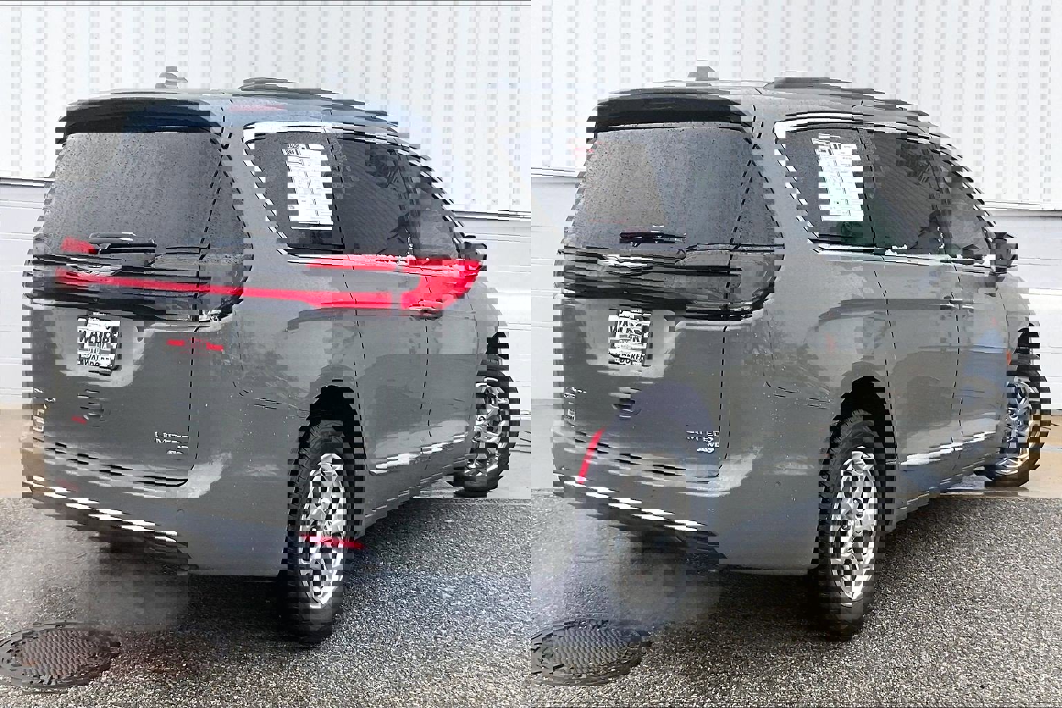 Used 2022 Chrysler Pacifica Limited image 17