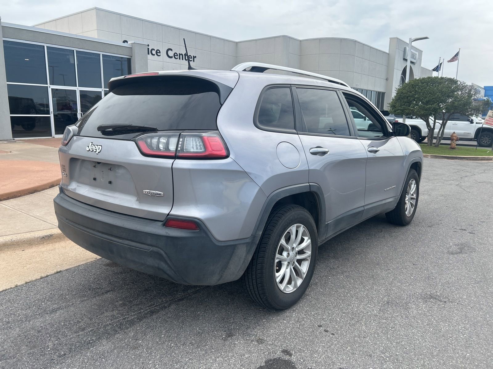 Used 2020 Jeep Cherokee Latitude AWD/4WD image 5