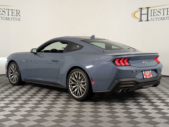 Used 2025 Ford Mustang GT Premium image 5
