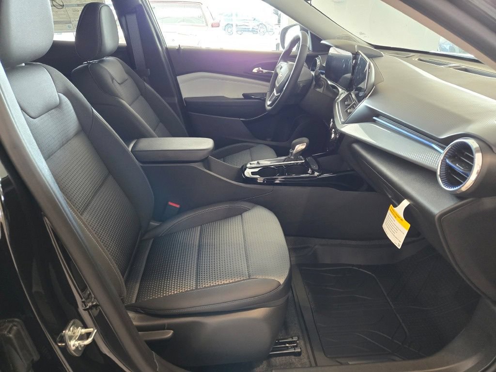 New 2026 Chevrolet Trax LT w/ Driver Confidence Package FWD image 6